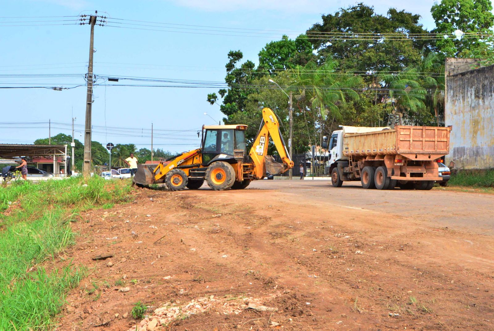 SEMUSB REALIZA LIMPEZA MECANIZADA DO CANAL SANTA BÁRBARA - News Rondônia