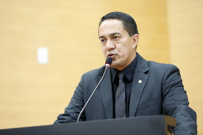 AMADSUR: Eyder Brasil destina R$ 11 mil a associação dos moradores e agricultores do distrito de surpresa - News Rondônia