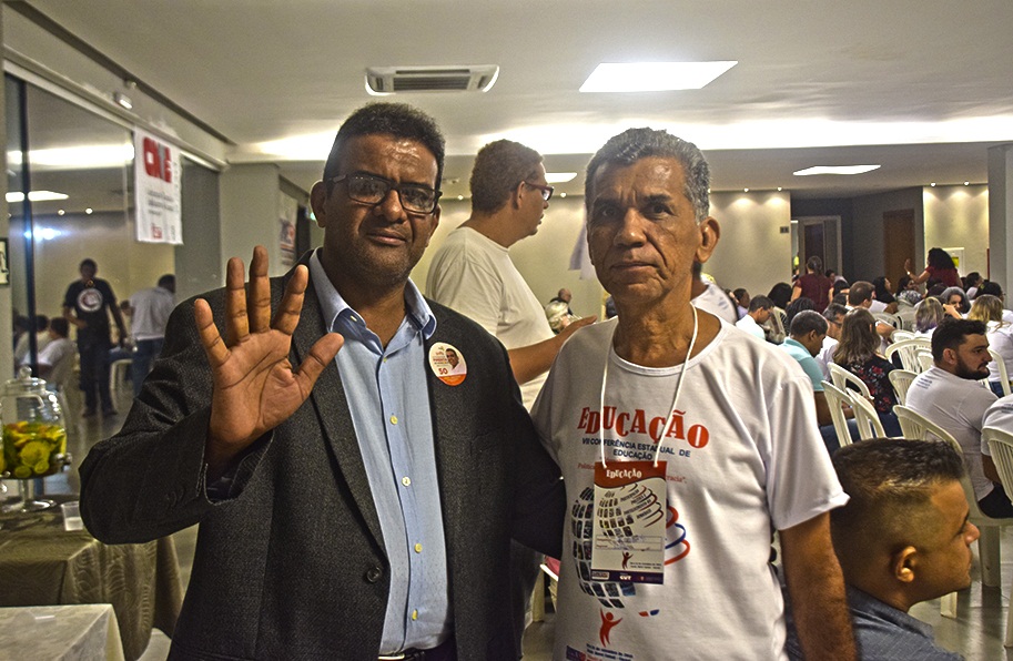 CACOAL: PIMENTA DE RONDÔNIA É OVACIONADO EM CONGRESSO DO SINTERO - News Rondônia