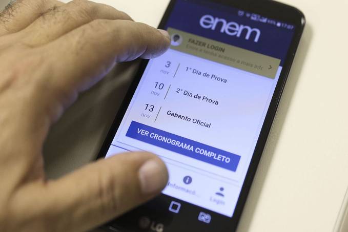 Estudantes do Enem lidam com internet precária e estudos pelo celular - News Rondônia