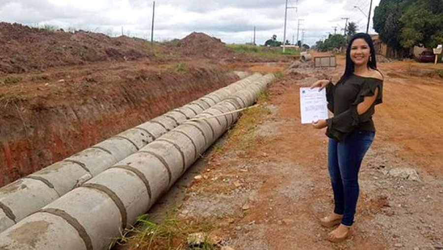 CRISTIANE LOPES FISCALIZA INÍCIO DAS OBRAS DE DRENAGEM NA RUA RAIMUNDO CANTUÁRIA - News Rondônia