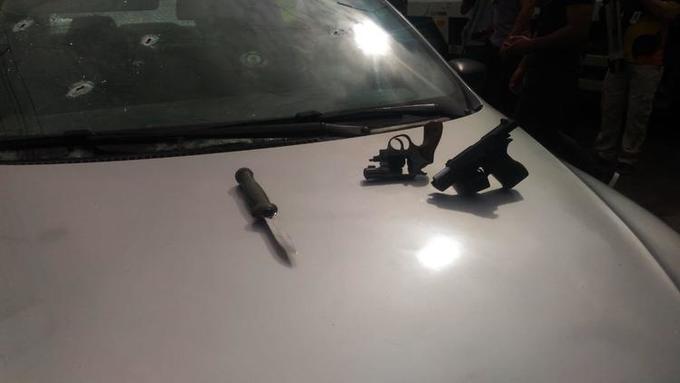 APÓS ROUBAR CARRO, ASSALTANTES MORREM EM TROCA DE TIROS COM A POLÍCIA EM MANAUS - News Rondônia