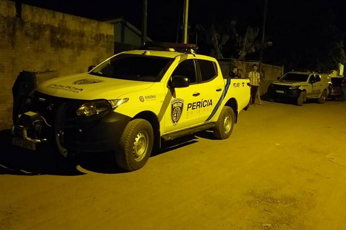 Pais saem de casa para ir à igreja e na volta encontram filha de 14 anos morta dentro do banheiro - News Rondônia