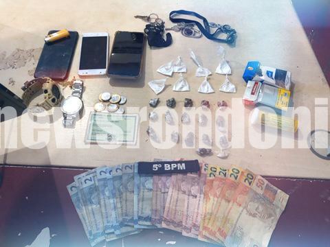 Guarnição do sargento Gusmão prende três suspeitos em boca de fumo e apreende drogas - News Rondônia
