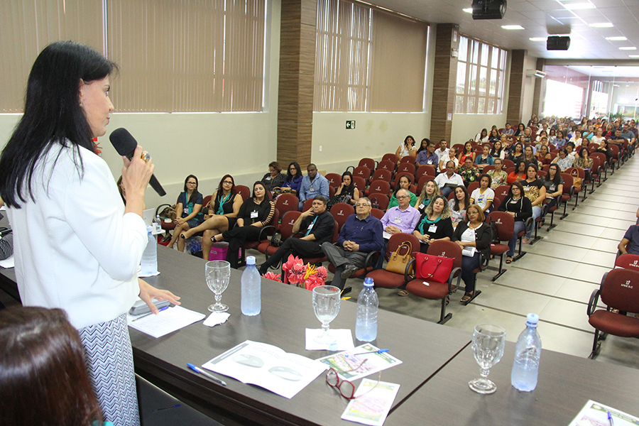 CONFERÊNCIA MUNICIPAL DEBATE RUMOS PARA EDUCAÇÃO EM CACOAL - News Rondônia