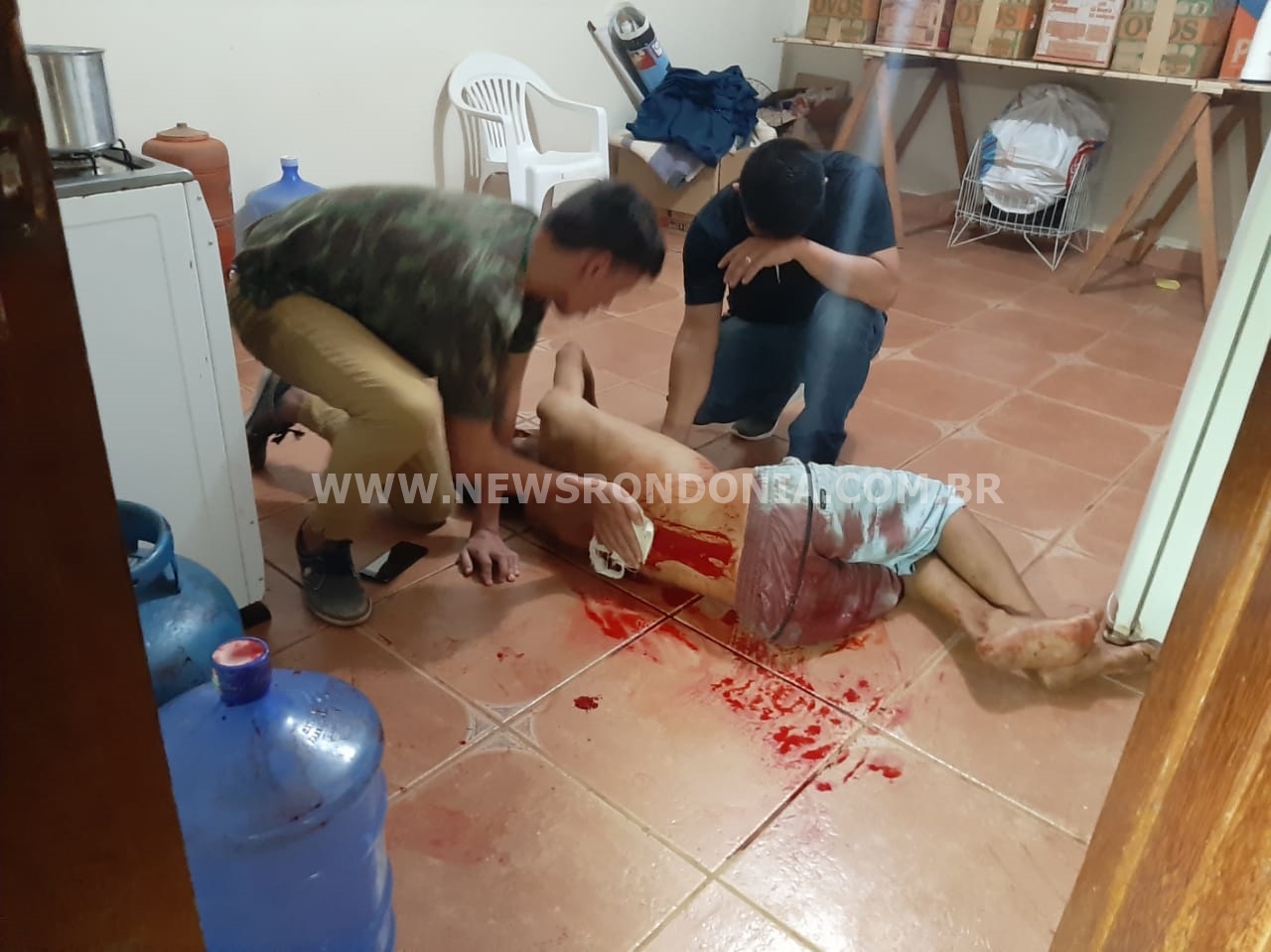(ATUALIZADA) HOMEM INVADE IGREJA EVANGÉLICA APÓS SER ESFAQUEADO NA ZONA SUL DA CAPITAL - VÍDEO - News Rondônia