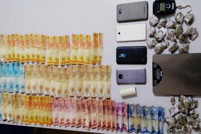 Após marido ser preso vendendo drogas através do WhatsApp, mulher justifica tráfico alegando que é `para complementar renda´ - News Rondônia