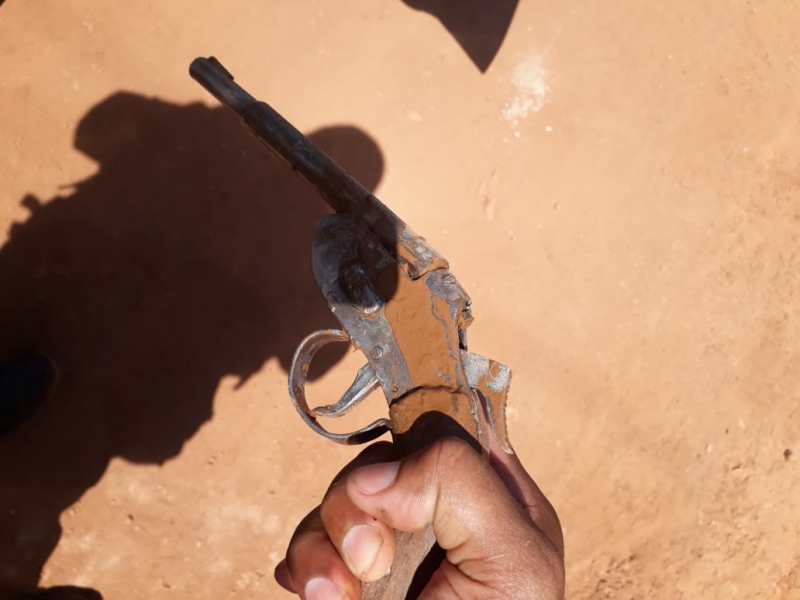 ADOLESCENTE ARMADO É APREENDIDO APÓS ROUBAR MOTOCICLETA NA LESTE - News Rondônia
