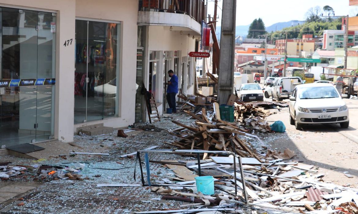Santa Catarina tem registro de tempestades severas e tornados - News Rondônia