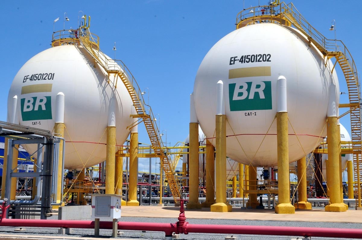 PETROBRAS AUMENTA PREÇO DA GASOLINA EM 2,25% NAS REFINARIAS - News Rondônia