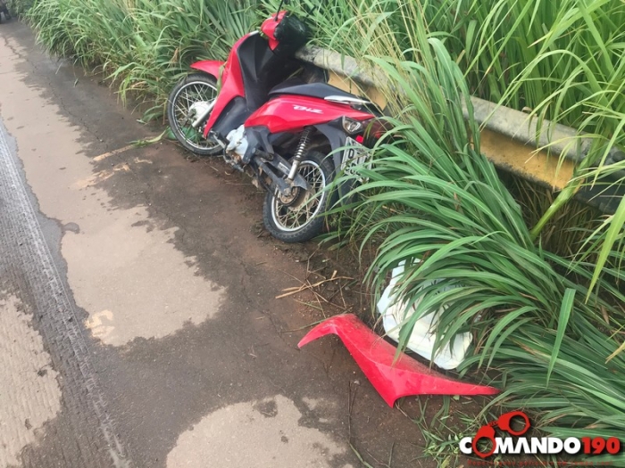 PNEU DE MOTO ESTOURA E CASAL SOFRE QUEDA NA BR-364 - VÍDEO - News Rondônia