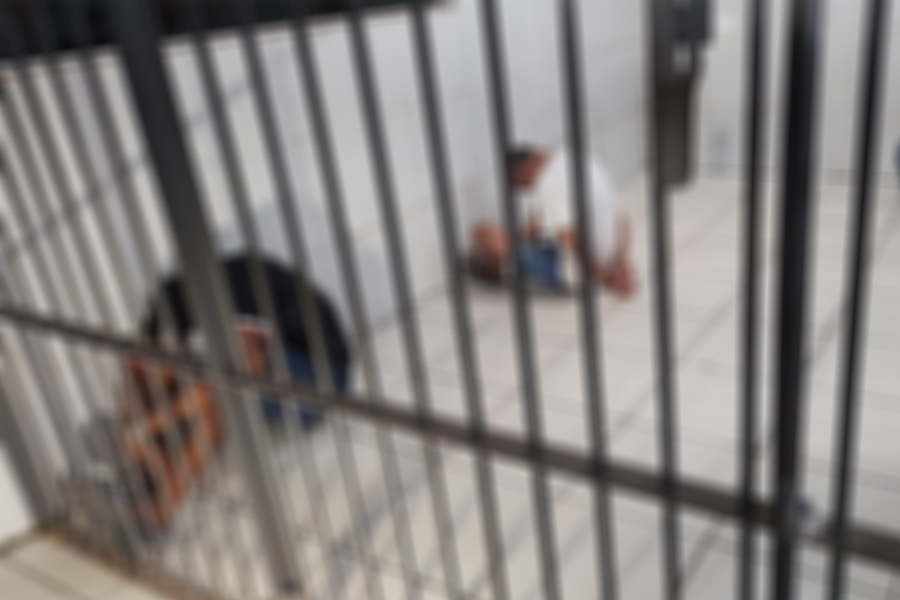 TRÁFICO: Força Tática estoura 'Boca de fumo' apreende um adolescente com dois comparsas no Costa e Silva - News Rondônia