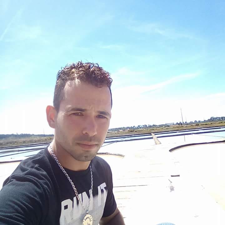 RONDONIENSE MORRE ATINGIDO POR TRONCO DE EUCALIPTO EM PORTUGAL - News Rondônia