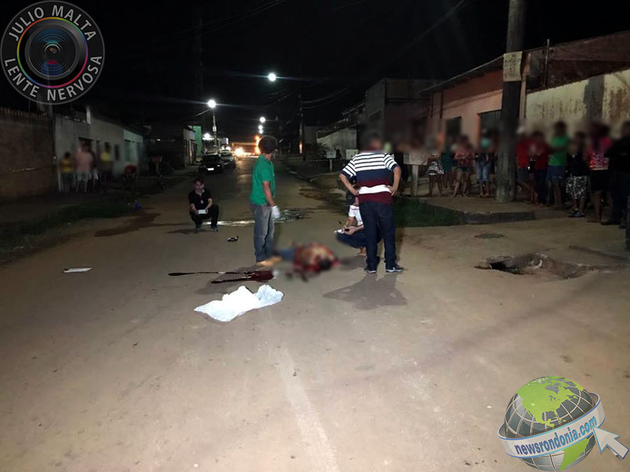 IDENTIFICADO- JOVEM É EXECUTADO PRÓXIMO A PRAÇA, NO BAIRRO CALADINHO; ATIRADOR AMEAÇOU TESTEMUNHA - FOTOS E VÍDEO - News Rondônia
