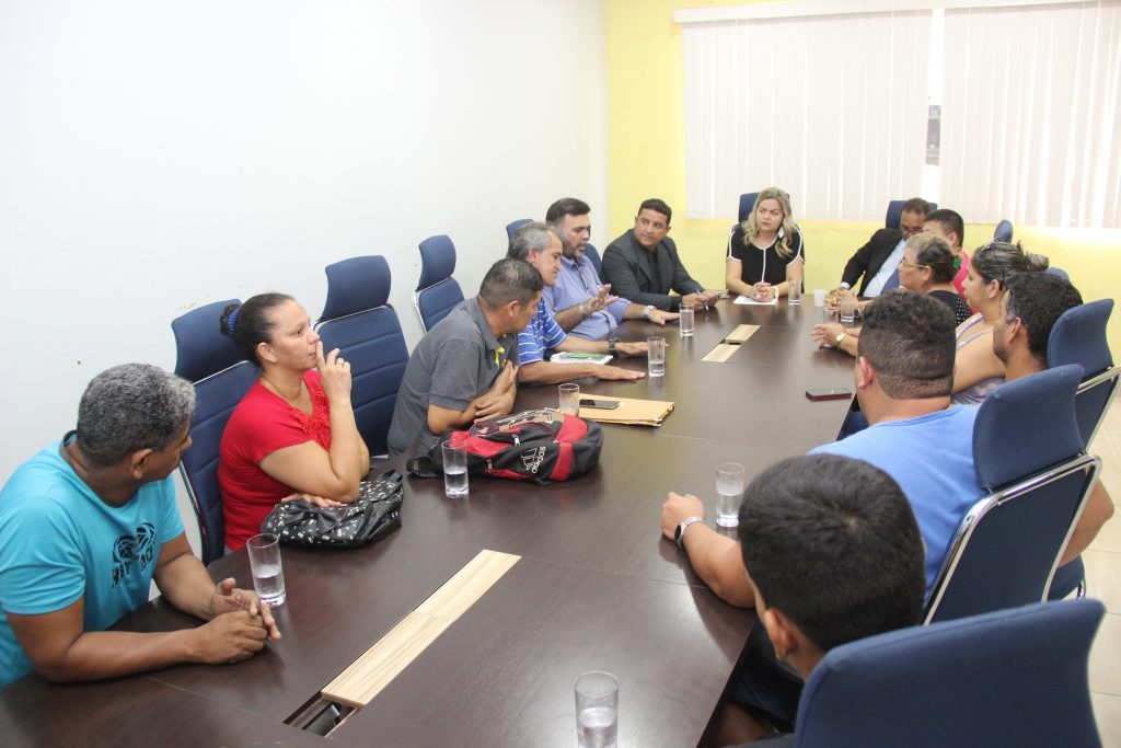 PERMISSIONÁRIOS  VEREADORA ADA DANTAS BOABAID SE REÚNE COM TRABALHADORES E DISCUTE CHAMAMENTO PÚBLICO - News Rondônia