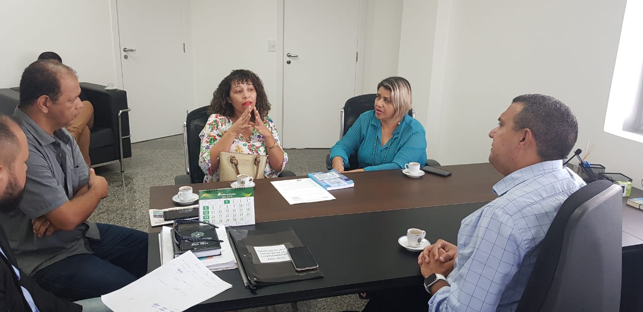 ALEX SILVA RECEBE REPRESENTANTES DOS CONSELHOS TUTELAR NA ALE/RO - News Rondônia