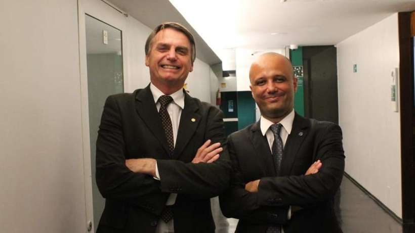 MAJOR VITOR HUGO SERÁ O LÍDER DO GOVERNO NA CÂMARA, CONFIRMA BOLSONARO - News Rondônia