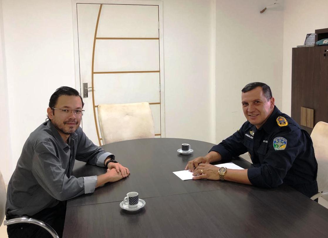 COMANDANTE GERAL DA PM RECEBE A VISITA DO PREFEITO DE CANDEIAS DO JAMARI - News Rondônia