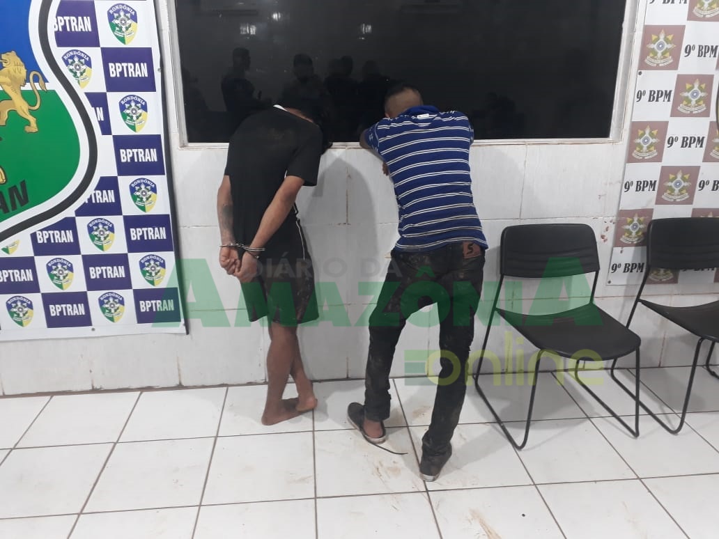 APENADO MONITORADO E COMPARSA SÃO DETIDOS COM MOTO ROUBADA - News Rondônia