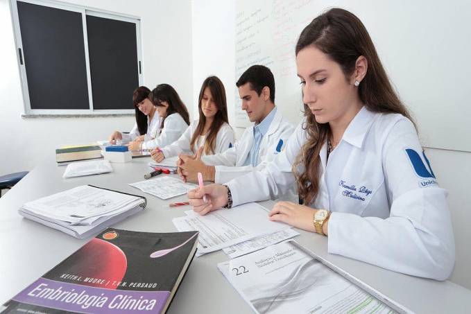 Cremero pede abordagem efetiva do Código de Ética para Estudantes de Medicina - News Rondônia