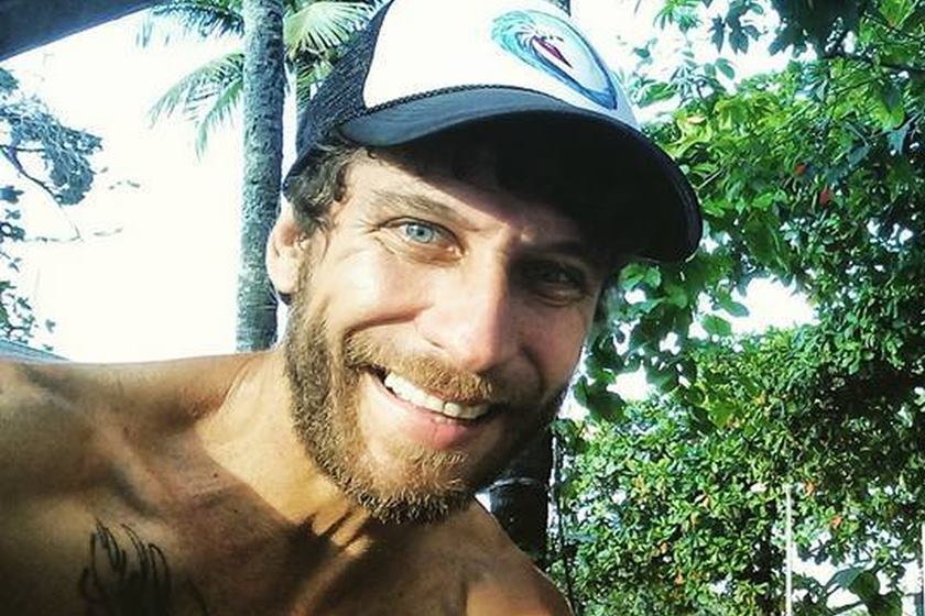 HOMEM MATA VIZINHO A SOCOS E DIZ QUE SE SENTIU EM UM ROUND DE MMA - News Rondônia
