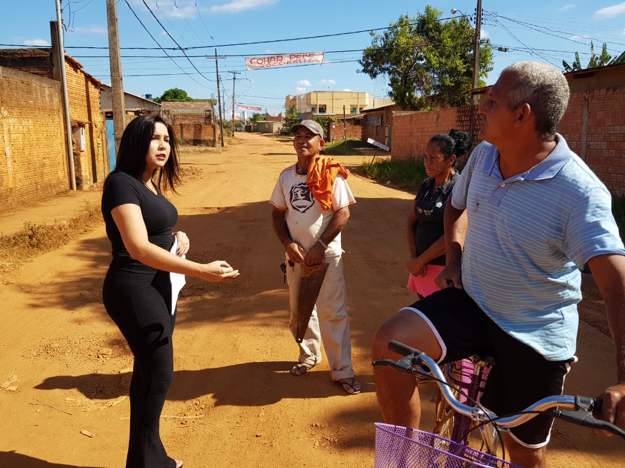 CRISTIANE LOPES VOLTA A RUA SÃO MIGUEL E COBRA PROVIDÊNCIAS URGENTES - News Rondônia