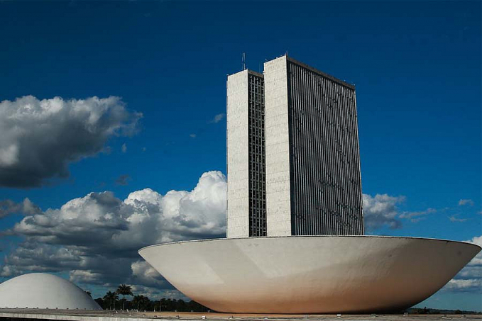 Comissão especial aprova PEC que altera regras eleitorais - News Rondônia