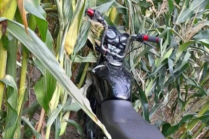 Após acionar a polícia, vítima acha moto furtada na zona rural de Cerejeiras - News Rondônia