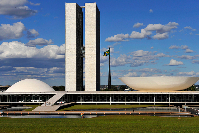 Coluna do Simpi  Brasil 2022: recessão e inflação controlada diz Prof. Dumas - News Rondônia