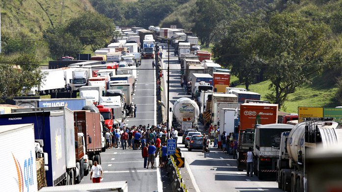 A JUSTA PARALISAÇÃO DOS CAMINHONEIROS - POR JULIO CARDOSO - News Rondônia