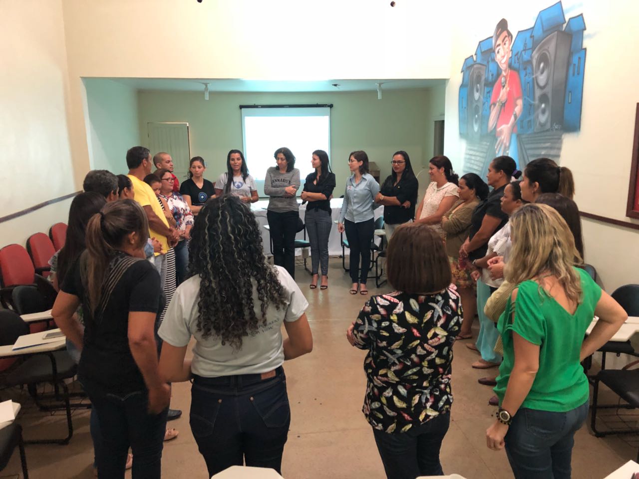 PROFISSIONAIS DO JUDICIÁRIO COLABORAM NA CAPACITAÇÃO FAMÍLIAS ACOLHEDORAS - News Rondônia