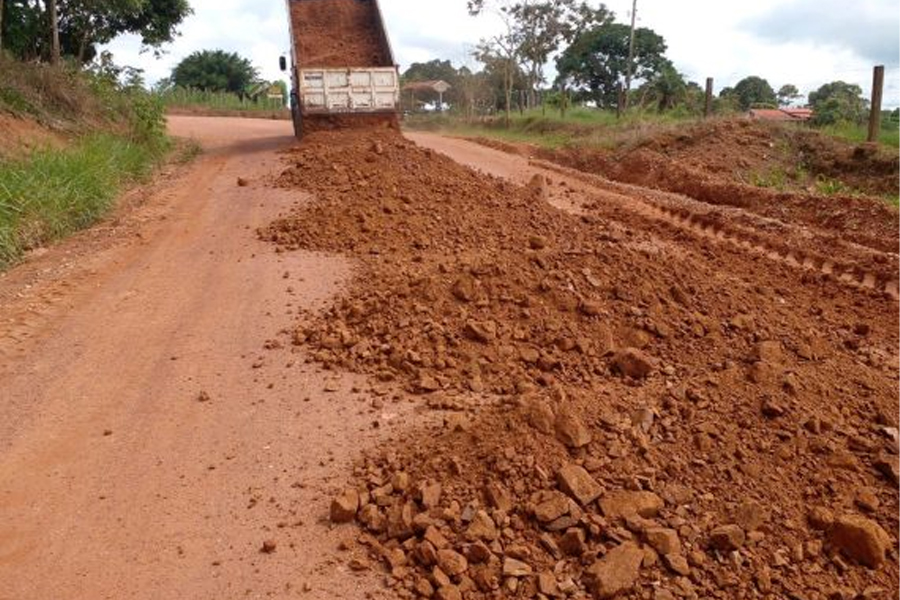 DER trabalha na recuperação de pontos críticos na RO-135, que interliga Alta Floresta d Oeste a Novo Horizonte do Oeste - News Rondônia