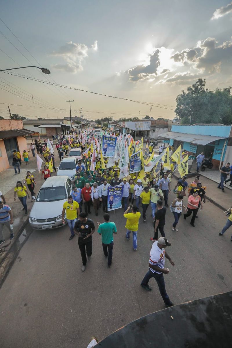 EM CAMINHADA NA ZONA SUL DA CAPITAL, MAURÃO DE CARVALHO AFIRMA QUE VAI TRABALHAR EM PARCERIA COM A PREFEITURA - News Rondônia