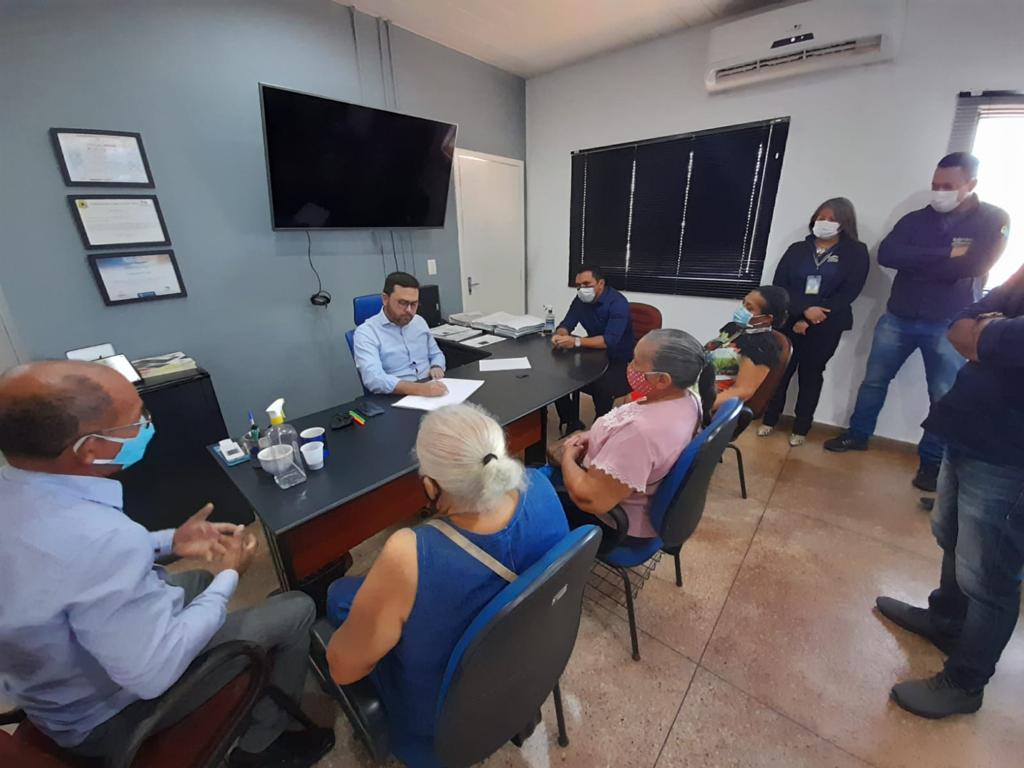 Vereador Edimilson Dourado se reúne na Semob e cobra asfaltamento em ruas no Bairro Cohab - News Rondônia