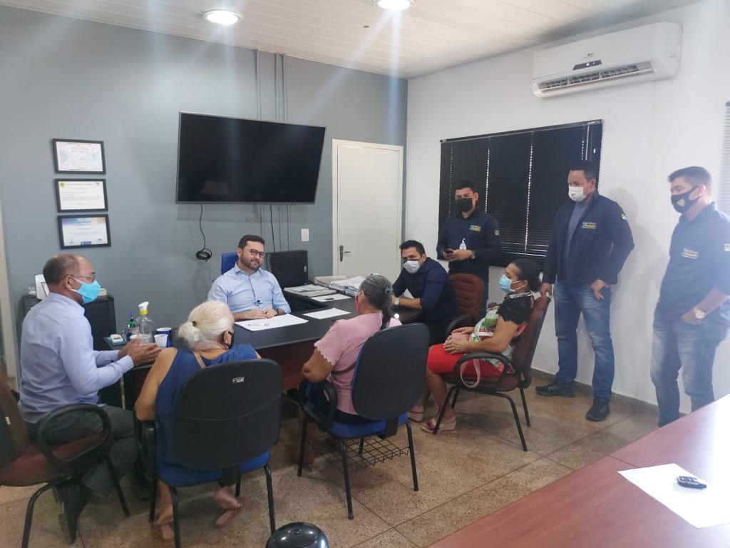 Vereador Edimilson Dourado se reúne na Semob e cobra asfaltamento em ruas no Bairro Cohab - News Rondônia