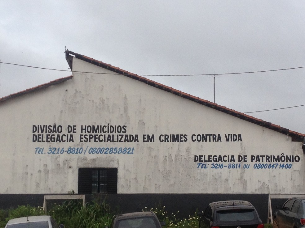 Acusado de matar esposa a pauladas em Porto Velho se apresenta na delegacia com advogado e vai direto para o presidio - News Rondônia