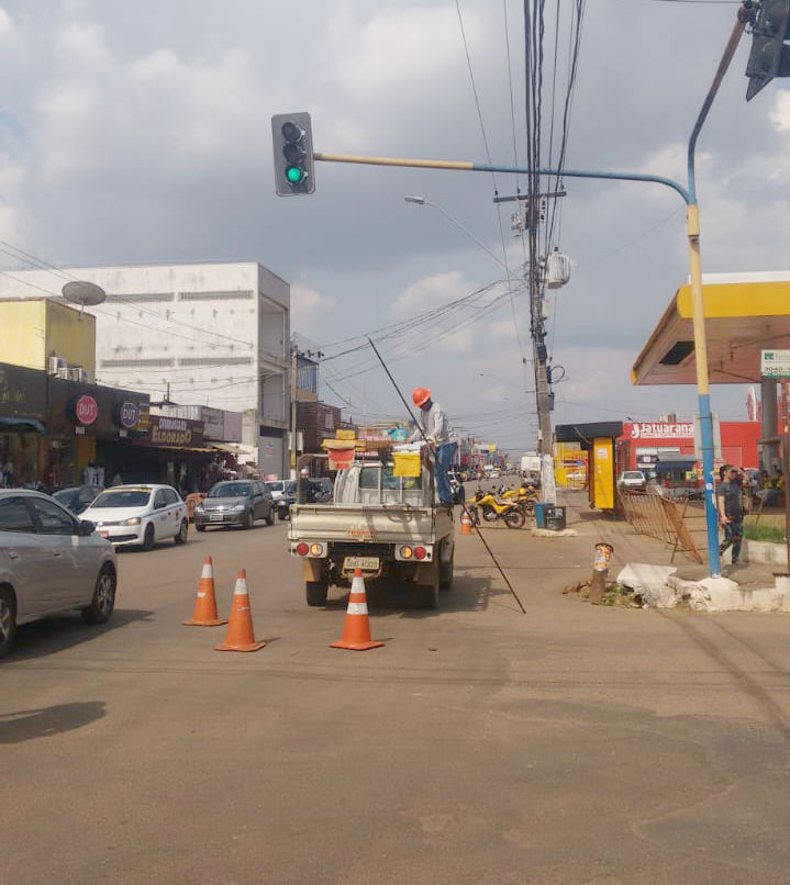 SEMÁFOROS - PREFEITURA AGILIZA MANUTENÇÃO PREVENTIVA E REPAROS NOS APARELHOS - News Rondônia
