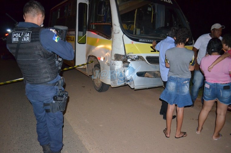 ACIDENTE: MOTOCICLISTA MORRE NA BR 364 AO COLIDIR COM MICRO-ÔNIBUS LOTADO DE FIÉIS - News Rondônia