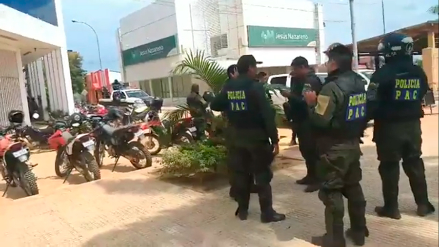 PONTE ENTRE BOLÍVIA E ACRE SEGUE FECHADA: IMPRENSA DE COBIJA PEDE PROTEÇÃO PARA TRABALHAR - News Rondônia