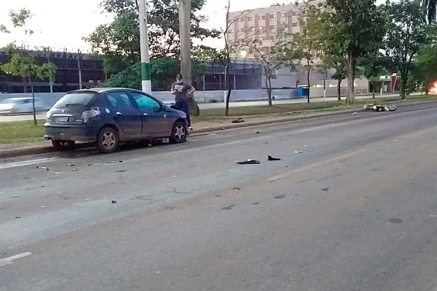 NO CRUZAMENTO: Motociclista fica em estado grave em acidente na Jorge Teixeira - News Rondônia