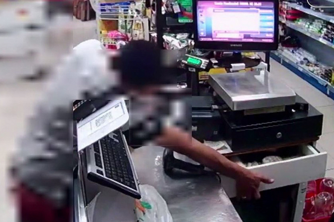 ARREPENDIMENTO - Homem furta celular em mercado, se arrepende e devolve aparelho - News Rondônia