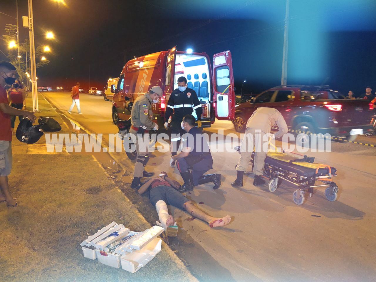 SUSPEITA DE RACHA: Motociclista fica em estado grave após colidir na traseira de carro no Espaço Alternativo - News Rondônia