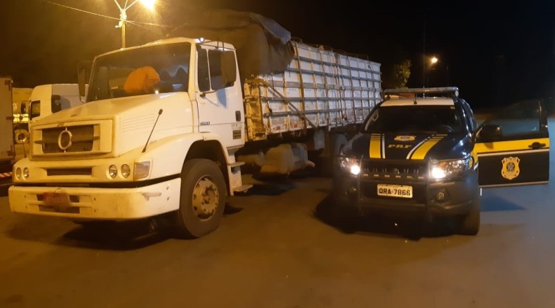 EM VILHENA, PRF APREENDE CAMINHÃO CARREGADO COM QUASE 19 MIL LITROS DE CERVEJA - News Rondônia