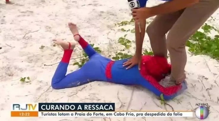 CENA INUSITADA: HOMENS-ARANHA INVADEM TRANSMISSÃO AO VIVO (VÍDEO) - News Rondônia