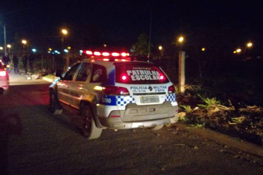 Armados e em motocicleta, suspeitos caem durante perseguição policial, mas conseguem escapar - News Rondônia