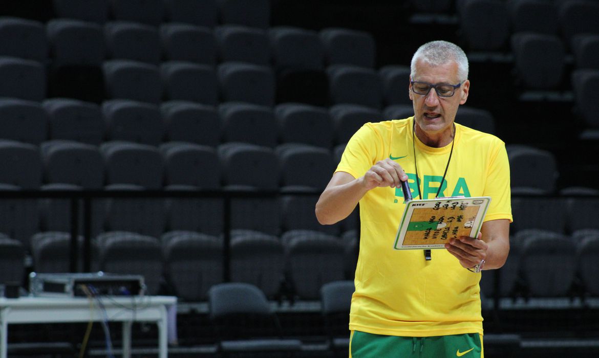 Aleksandar Petrovic deixa comando técnico da seleção de basquete - News Rondônia
