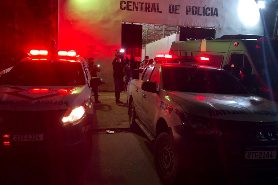 CÁRCERE PRIVADO - Esposa é espancada ao tentar ir no mercado comprar comida - News Rondônia