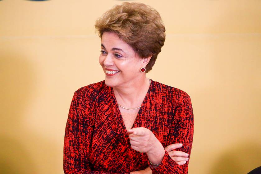VOTO DE MINERVA DEFERE CANDIDATURA DE DILMA AO SENADO POR MINAS - News Rondônia