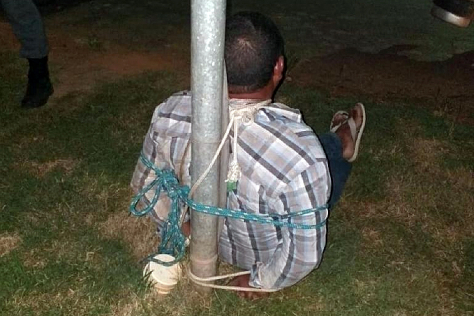 Cheirador de calcinhas invade casa e acaba amarrado em poste - News Rondônia