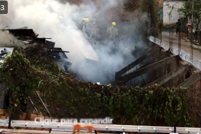 MAIS UM - Bombeiros combatem incêndio próximo a posto de combustível na capital - News Rondônia